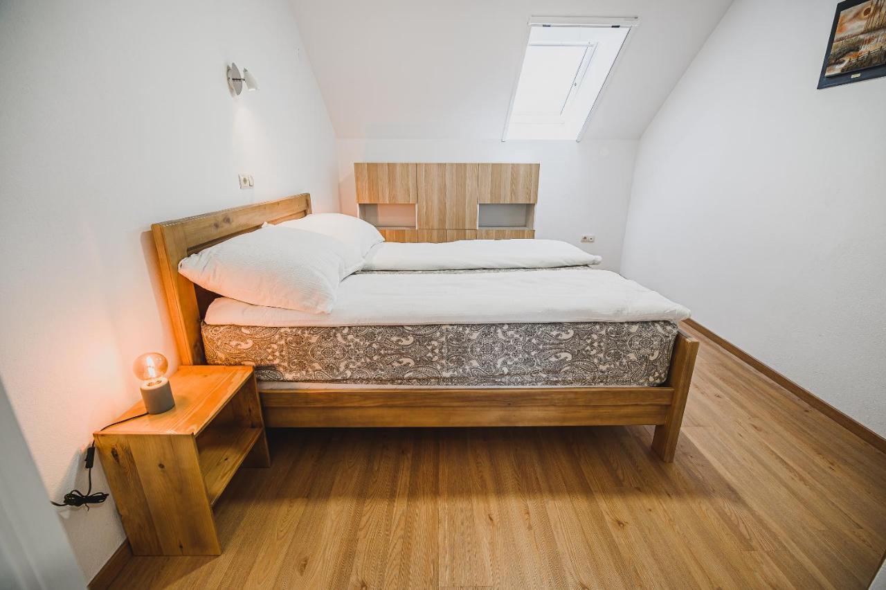 Mojcin Pisker Apartment House クラーニ エクステリア 写真