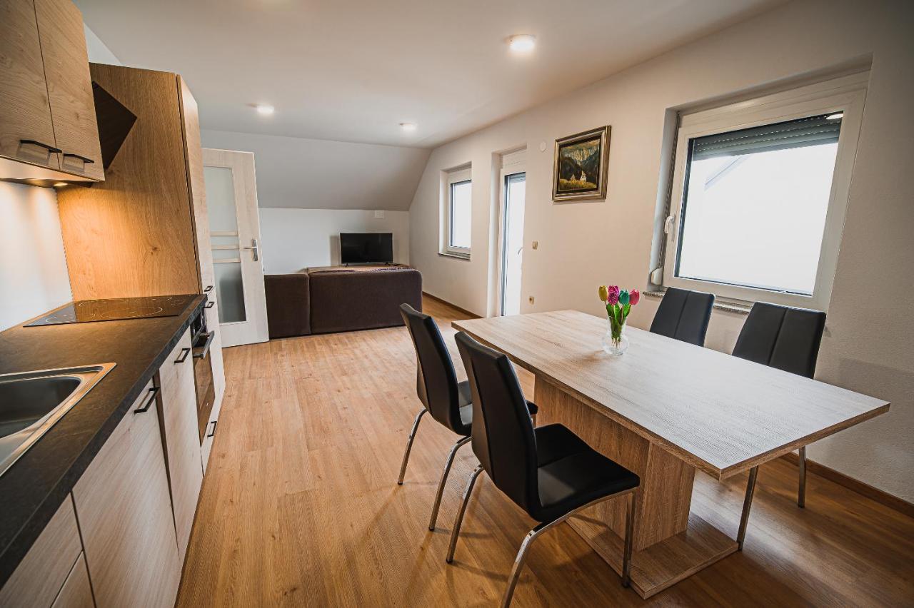 Mojcin Pisker Apartment House クラーニ エクステリア 写真